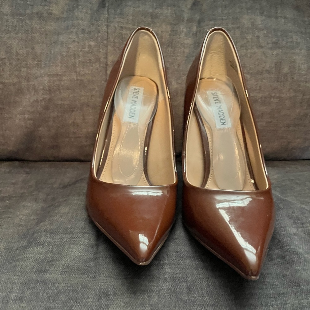 Steve Madden size 8 brown pumps